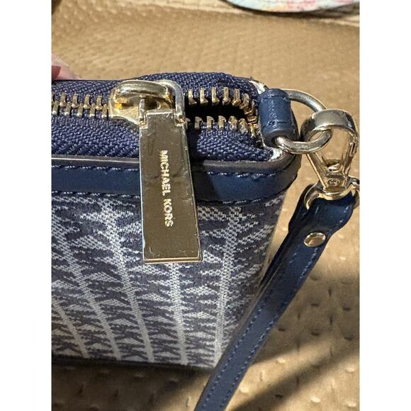 Michael Kors Wallet Navy Blue - Picture 7 of 8